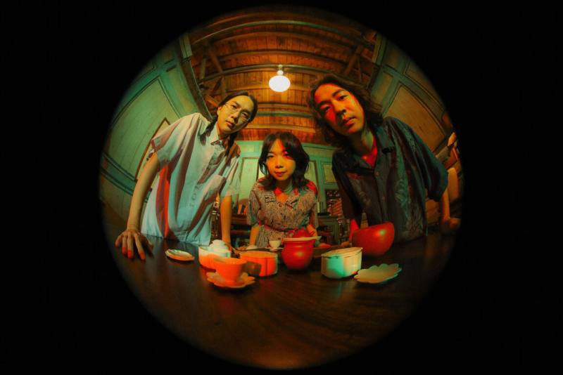 台灣樂團「百合花」，2021年發行第2張台語創作專輯「不是路」，獲得金曲獎「最佳台語專輯」、「最佳裝幀設計」。今年將在多倫多台灣文化節演出。（加拿大台灣文化節主辦單位提供）