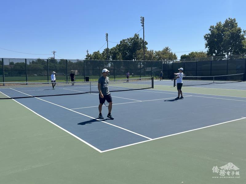 選手在球場發揮實力爭取隹績