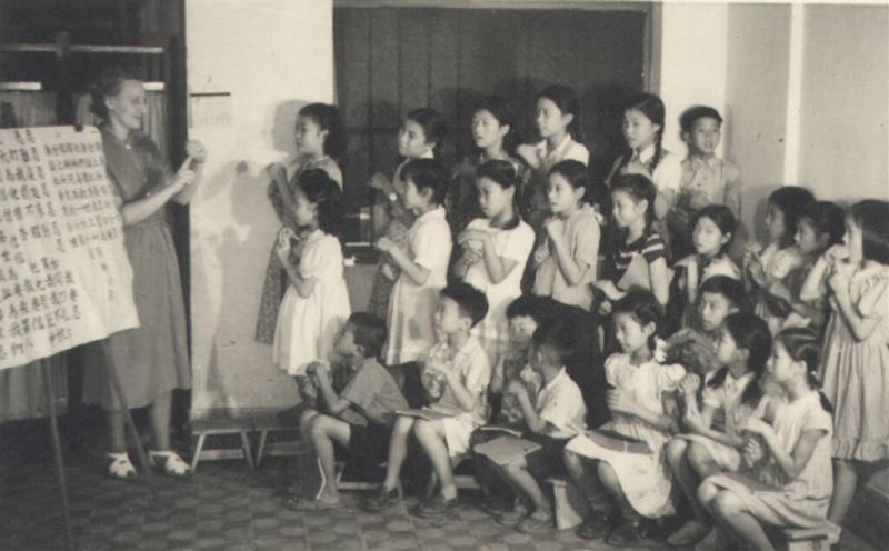 彭蒙惠出身美國西雅圖，1951年來台往東朝傳教士人數幾乎掛零的花蓮走，更走到深山部落探望原住民。（彭蒙惠提供）