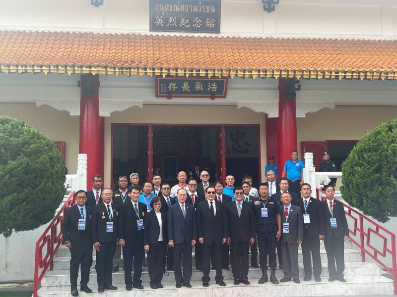 清萊華校教師公會代表歡迎馬英九合影