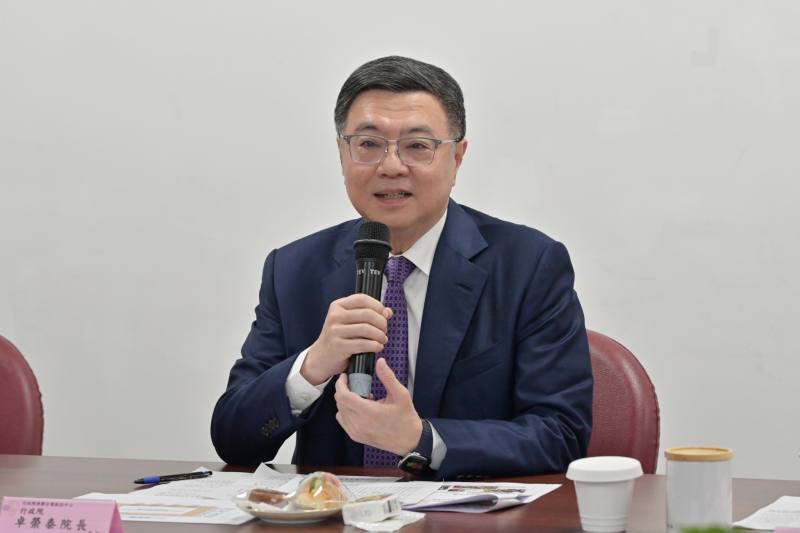 卓院長13日訪視「台電職場互助教保服務中心」並致詞