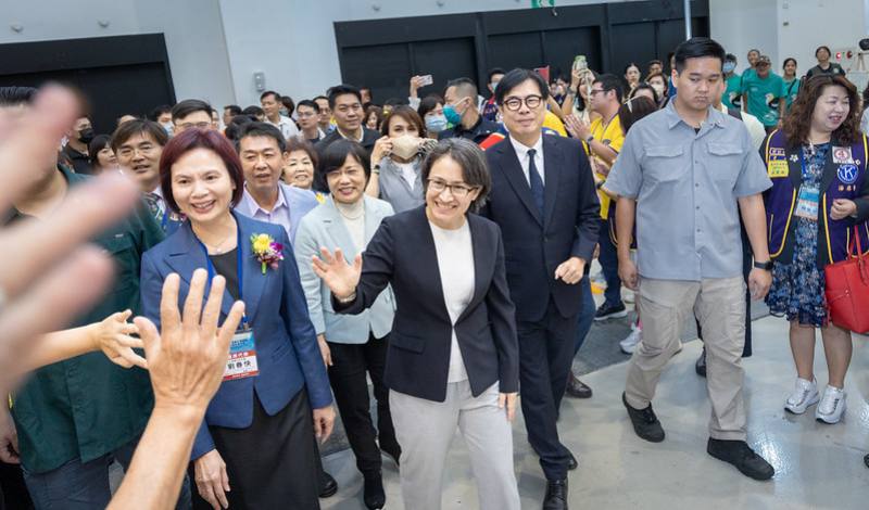 蕭美琴副總統17日下午前往高雄出席「國際同濟會台灣總會第50屆全國年會暨第48屆全國十大傑出農業專家表揚」