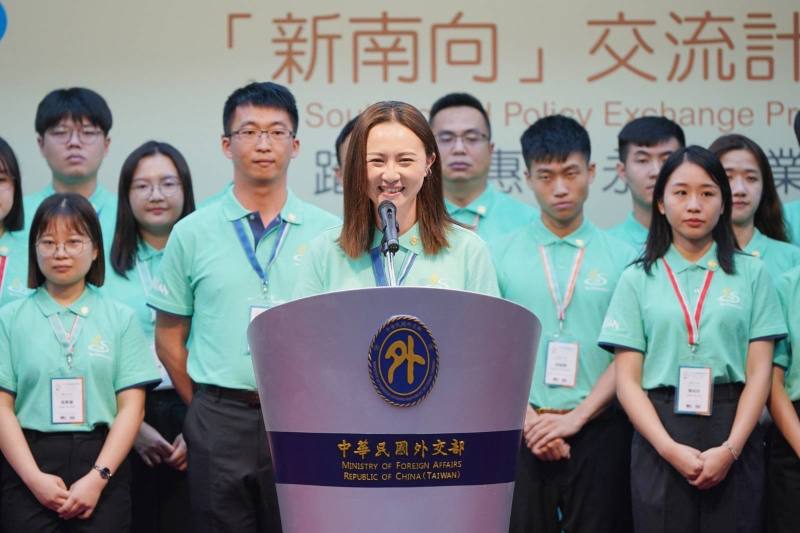 馬來西亞團學員長張書寧致詞。