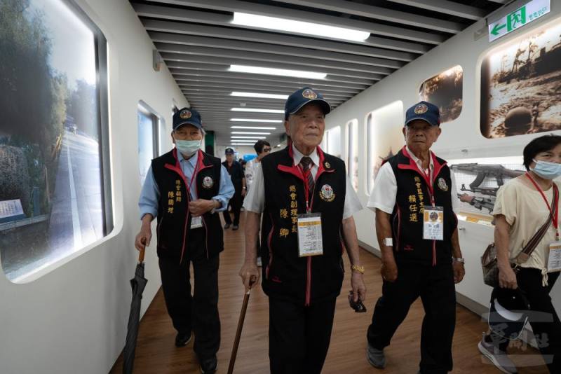 參戰前輩參觀湖井頭戰史館