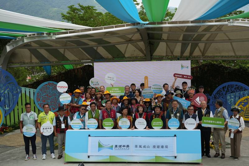 屏東縣政府劃設落山風風景特定區，涵蓋車城鄉、牡丹鄉、滿州鄉與恆春鎮，推動全新觀光品牌「風域半島」，23日在牡丹社事件紀念公園舉行記者會宣傳。