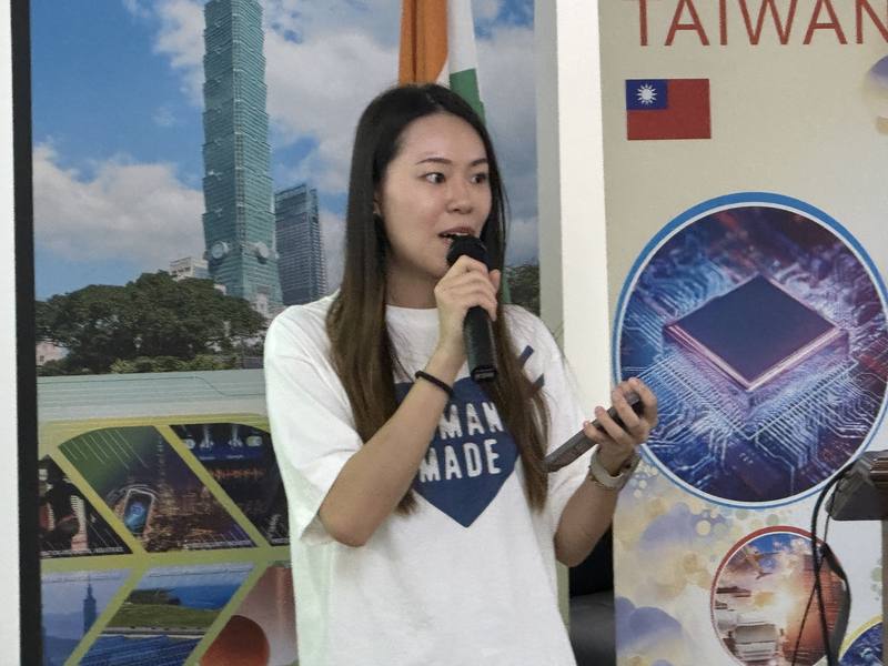 輔大志工服務學習團成員李欣懌表示，回憶在印度的垂死之家服務，看得出印度與台灣間醫療水準的落差，但還是能看到人性化的醫療處置。