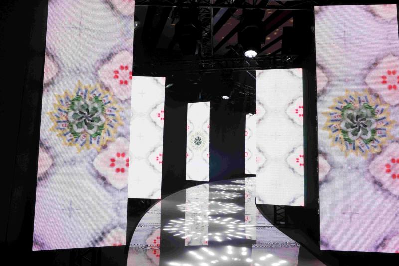 2024臺灣文博會，「百變風格：臺味百百面」，以綿延的長型RUNWAY，邀請所有觀眾一同走上這條屬於自己的伸展台