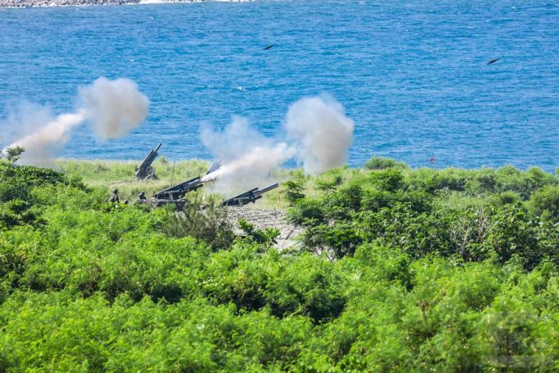 155公厘牽引砲齊放