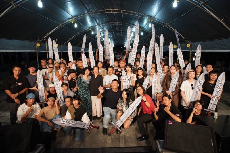 台北市文化局每年音樂重頭戲─「台北音樂不斷電」，2日晚間頒獎典禮特別在北流以辦桌厭的形式，舉行「十年磨一劍 樂團回娘家—2024台北音樂不斷電原創音樂徵選頒獎典禮」。(台北市文化局提供)