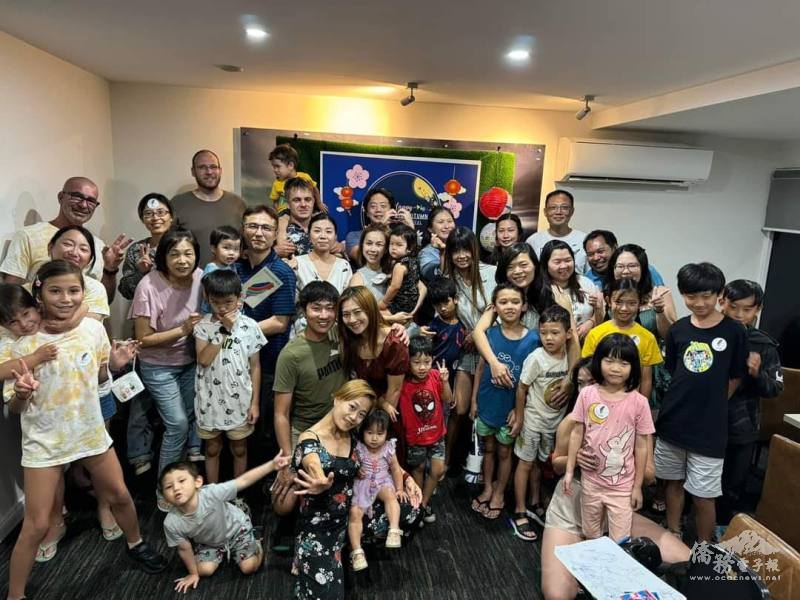 北領地臺灣同鄉會僑民合影