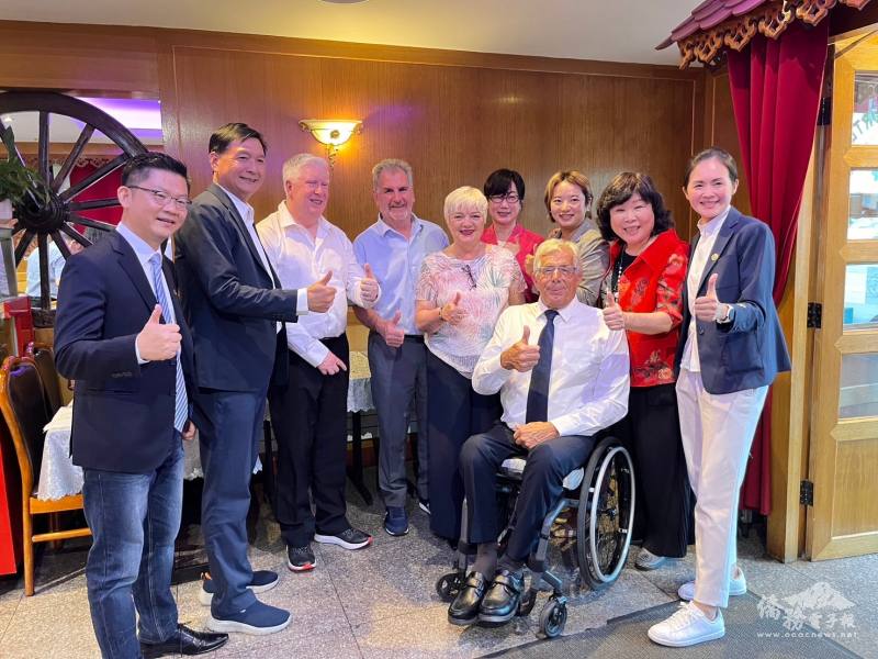 歡迎餐會中外貴賓合影