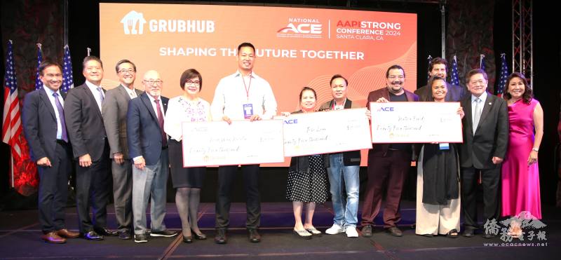 Grubhub 餐飲獎的三家獲獎人者及ACE理事們