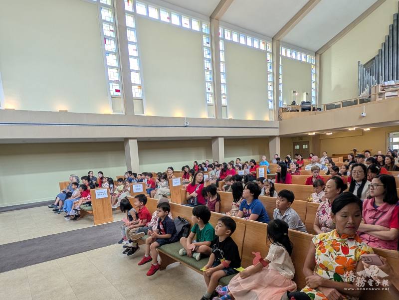 中文學校師生及家長熱情與會