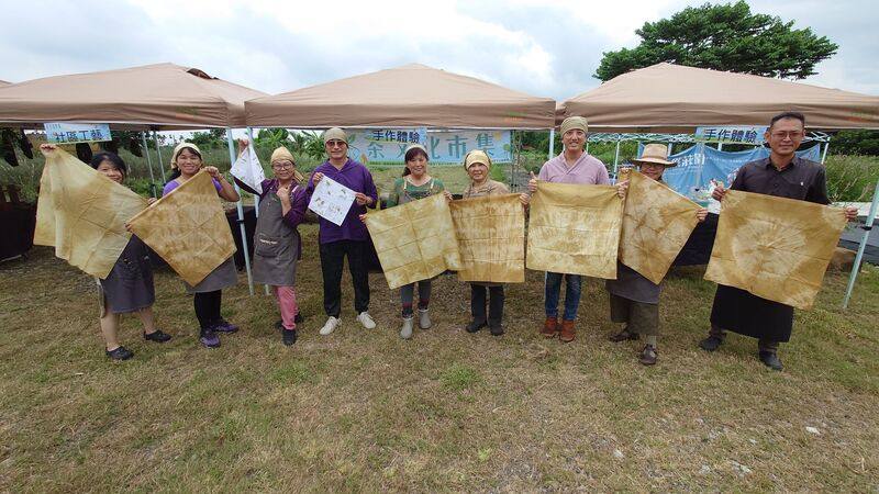 嘉義縣茶文化協進會26、27日在天然莊園舉辦茶文化市集，有阿里山茶染織品、木雕工藝、社區小農選品展售、茶席文化品茗及現場DIY體驗