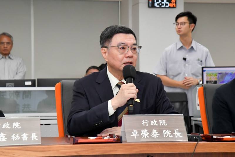 卓院長指示各項應變準備，確保國人生命安全