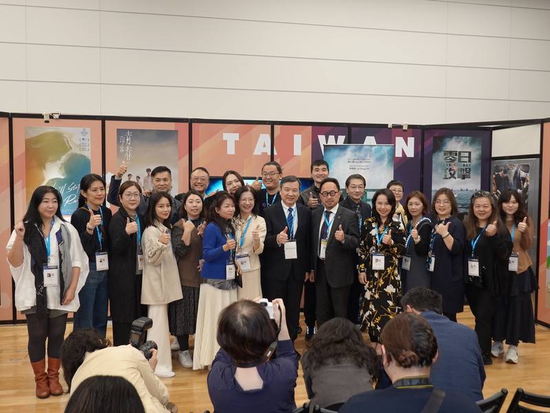 配合東京國際影展舉辦，東京國際影視市場展正在東京都濱松町舉行，台灣46家業者組團參與。31日台灣日活動，駐日代表李逸洋致詞時表示，「如何讓台流成為世界矚目的潮流，是今後要努力的方向」