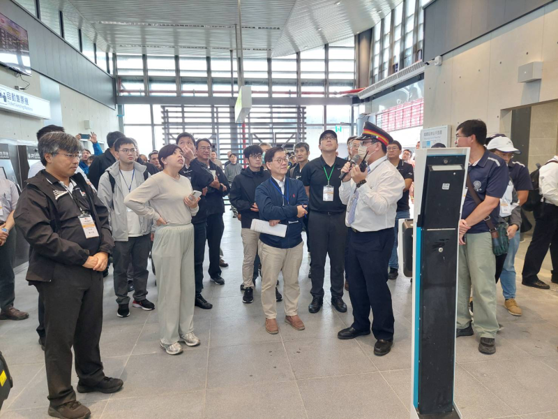 實地勘察車站大廳