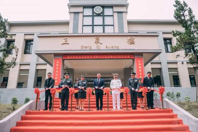 國防部副部長柏鴻輝主持正氣樓完工剪綵典禮