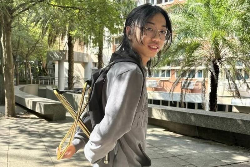 新竹市中華大學資訊工程系學生張宸維（圖）參加IIIC國際創新發明競賽，以作品「桌椅式背包」奪下金牌。（中華大學提供）