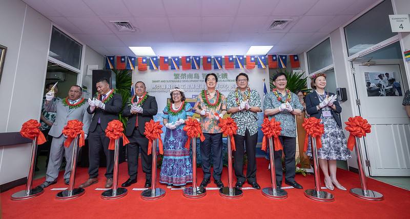 President Lai Ching-te attends a ribbon-cutting ceremony for the Majuro Hospital AI and Telemedicine Center.