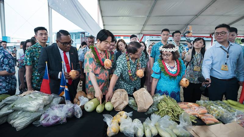 President Lai visits the Marshall Islands and Taiwan Technical Mission market.