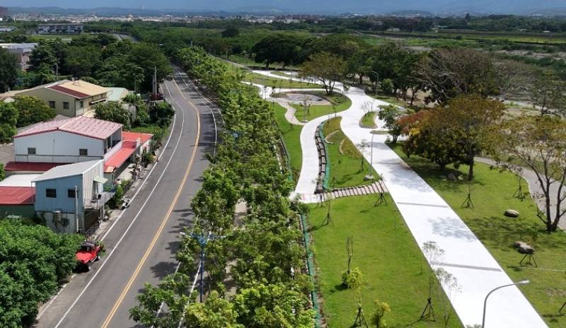 公共工程品質優良獎特優—八掌溪湖內堤段整體環境營造工程