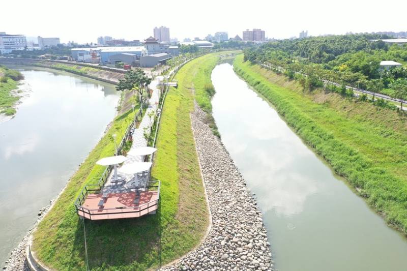 公共工程品質優良獎-水利類—「阿公店溪水岸整體環境營造工程(第二期)(河華橋至前洲橋段)」