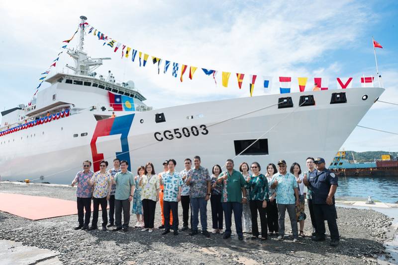 賴清德總統「繁榮南島 智慧永續」之旅，於帛琉當地時間6日上午（臺北時間同日上午）前往馬拉卡(Malakal)港視察「臺帛海上救援聯合操演」