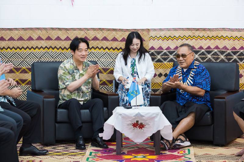 President Lai Ching-te meets with Governor-General Tofiga Vaevalu Falani of Tuvalu.
