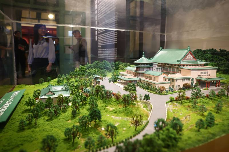 國立台灣博物館鐵道部園區推出「另一種現場：修澤蘭」特展，回顧有「台灣第一女建築師」之譽的修澤蘭建築作品與生命歷程，並展示陽明山中山樓建築模型供觀眾欣賞，展期持續至114年11月