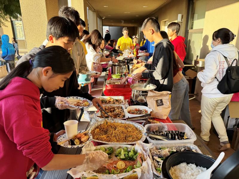 Foods prepared by FASCA-SD parents added a warm touch to the event with their heartfelt Taiwanese hospitality.