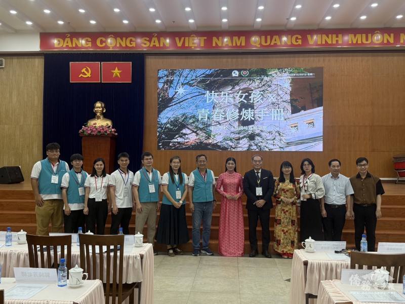 兩校參與老師合照