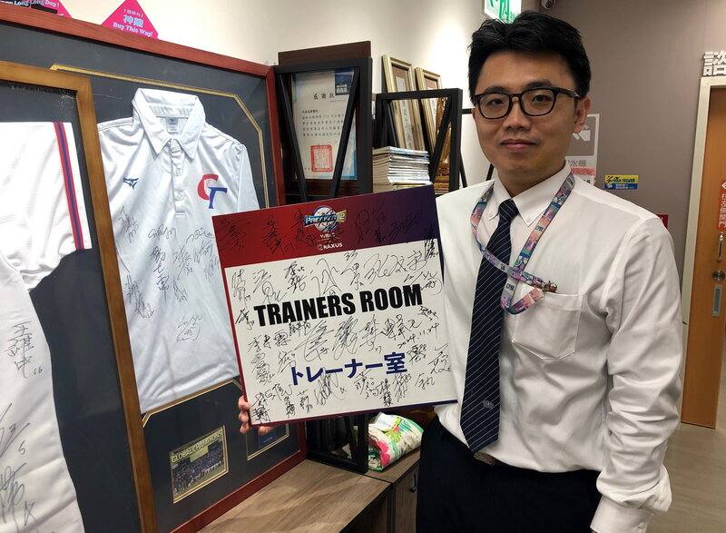 世界12強棒球賽台灣隊在2024年奪冠，隨隊醫師陳韋任說，棒球是小時候甜蜜回憶，這次球隊給他的人生啟示將深印心中