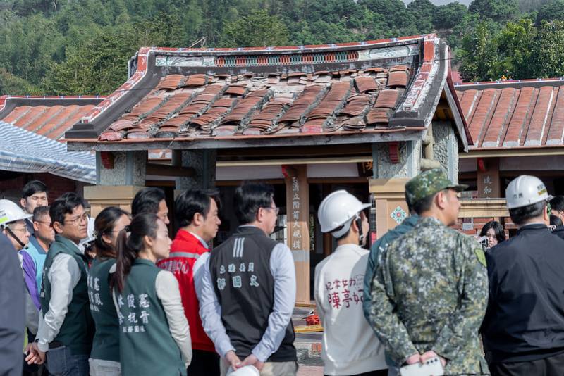 總統視察臺南市江家古厝受損情形