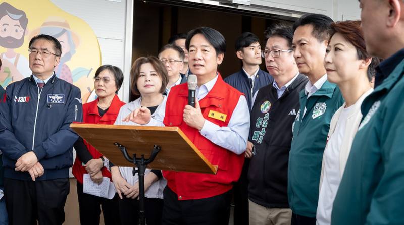 總統慰問楠西區綠柏園芒果故事館收容情形