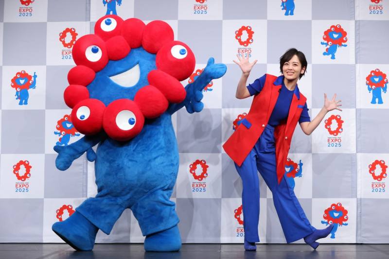 為舉辦世界博覽會(World Expo)，大阪從27日起禁止在路上吸菸。大阪世博會吉祥物脈脈。(FB/@expo2025japan)