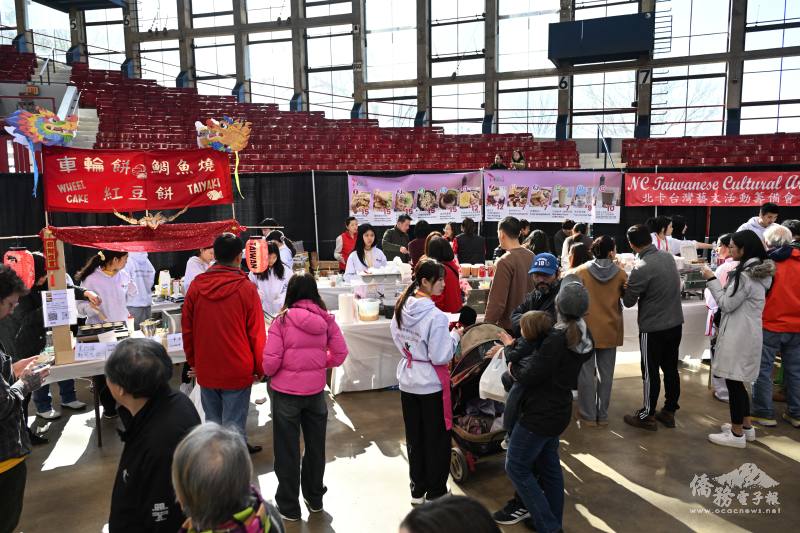 臺灣美食和車輪餅點心攤位