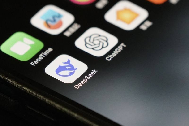 中國新創公司DeepSeek開發的低成本人工智慧（AI）模型震撼市場