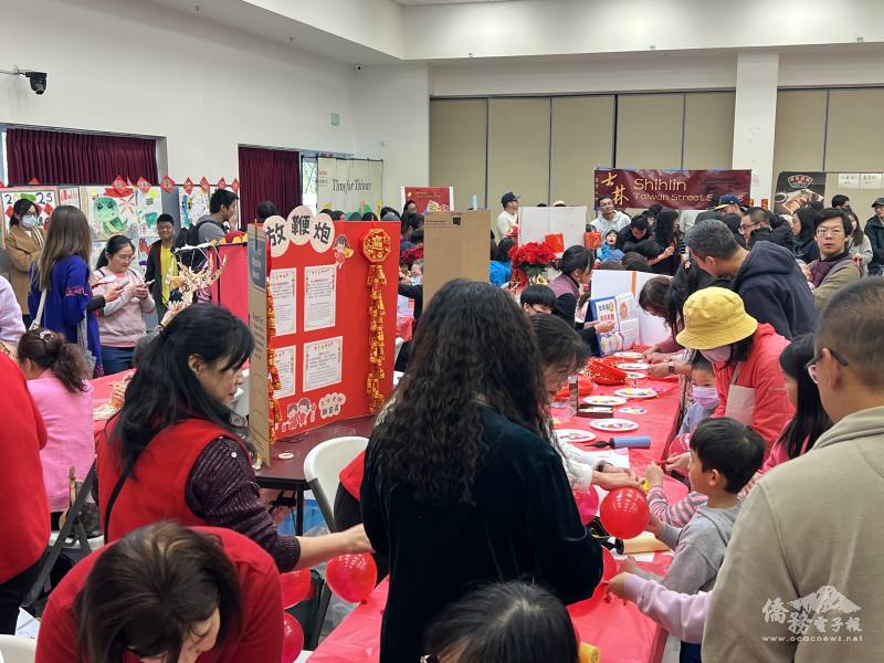 文化傳承攤位廣受大小朋友的喜愛
