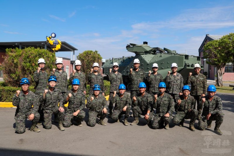 海軍兩棲履車保修工廠，主要負責AAV7維修與保養