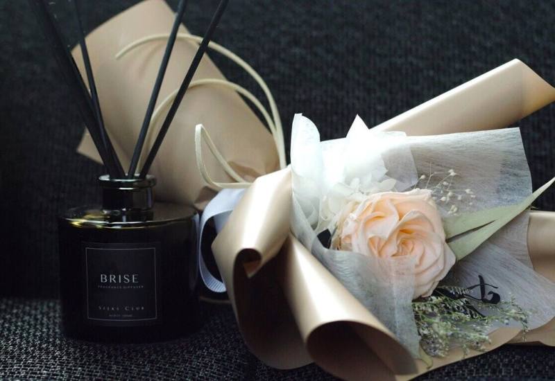 首頁 / 地方
吉伊卡哇、演唱會商機 高雄旅宿趁勢推情人節專案
2025/2/6 17:37（2/6 17:51 更新）
西洋情人節將至，在2025高雄冬日遊樂園及演唱會等活動加持下，高雄旅宿業者紛紛祭優惠搶客，不少業者推出住宿、餐飲方案吸客，並加碼浪漫裝飾、花束等甜蜜好禮。（業者提供）