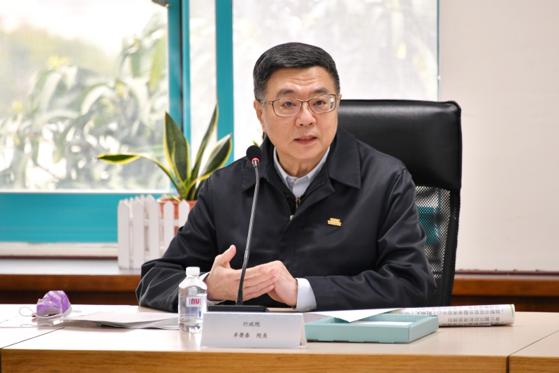 行政院長卓榮泰聽取台中新光三越百貨氣爆事故救復情形