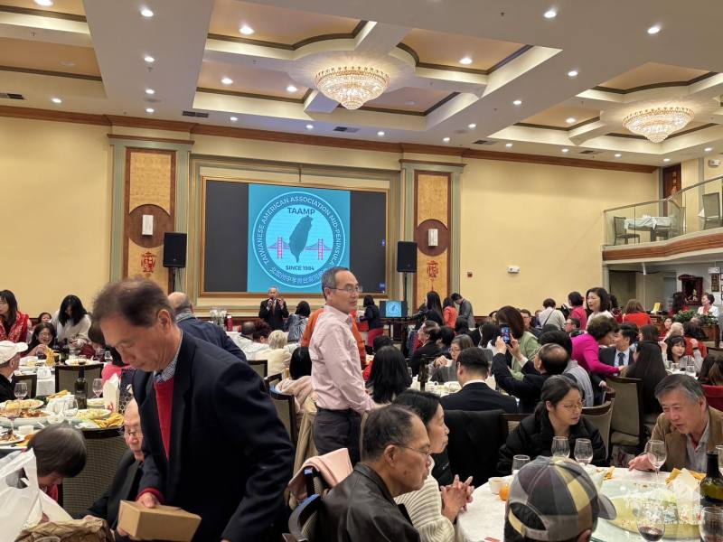 新春聯歡現場200位鄉親齊聚迎春