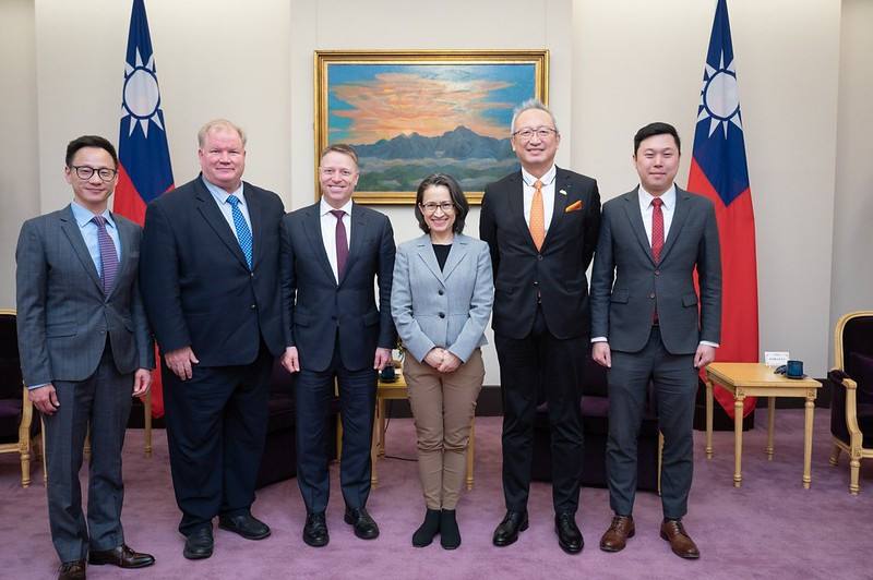 副總統與「美國前白宮副國安顧問博明乙行」合影