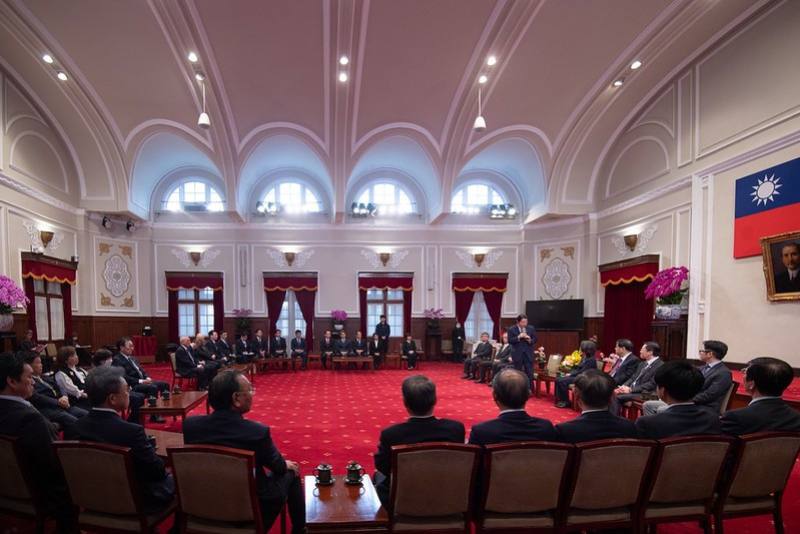 蕭美琴副總統20日下午接見「日本台灣親善協會」衛藤征士郎會長及大分縣議會自民黨團