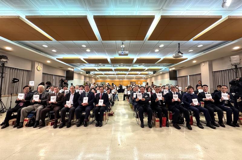 長照3.0計畫將於民國115年完整啟動，聚焦長照與醫療結合，慈濟人文志業中心出版「長照新政策的未來展望-落實健康台灣大策略」新書，針對目前政策、制度發展提出建言，20日舉辦新書發表會