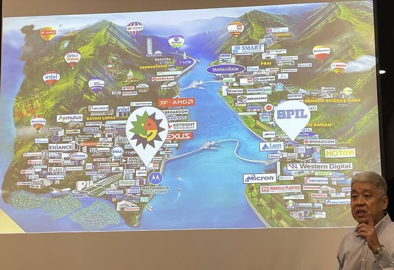 在美中科技角力等地緣政治變數下，國際半導體大廠紛紛擴大馬來西亞檳城產能，檳城成為全球半導體大廠避風港。圖為日月光半導體東南亞區總裁李貴文（Lee Kwai Mun）介紹檳城半導體產業概況