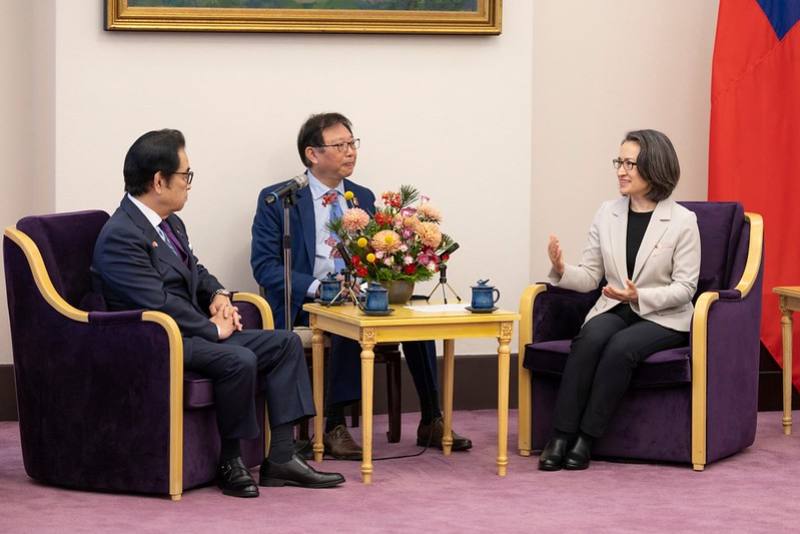 副總統接見「日本北村經夫參議員及山口縣村岡嗣政知事乙行」並致詞