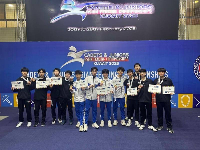 Taiwanese young fencers (in white and blue uniform) pose with their gold medals at the 2025 Asian Cadet Fencing Championships in Kuwait. Photo courtesy of Ding Hong-kai