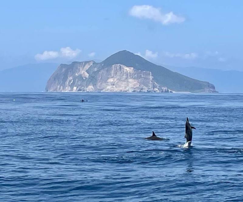 颱風康芮民國113年10月31日登陸台灣，造成宜蘭縣龜山島嚴重受創，修繕作業已全數完成，3月1日將開放登島。（交通部觀光署東北角及宜蘭海岸國家風景區管理處提供）